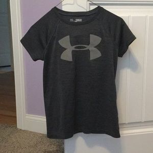 Under armor gray T-shirt